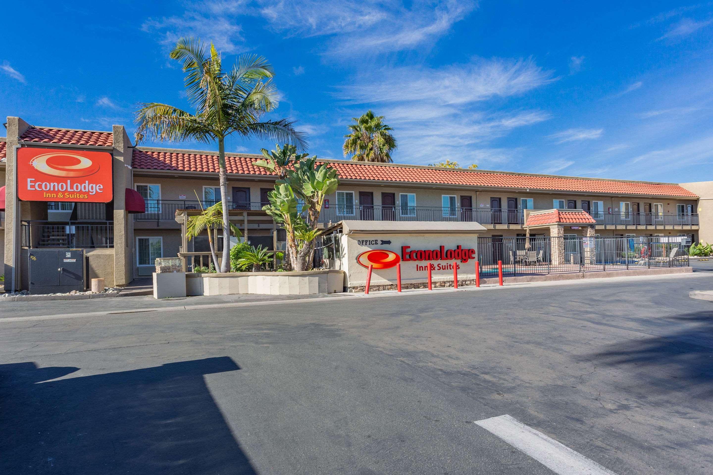 Econo Lodge Inn&Suites Escondido Downtown Exterior foto